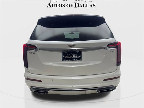 Used 2021 Cadillac XT6 Premium Luxury image 7