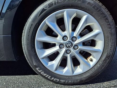 Used 2021 Toyota Corolla LE w/ LE Convenience Package FWD image 28