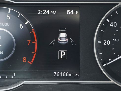 Used 2019 Nissan Kicks SR w/ SR Premium Package FWD image 24