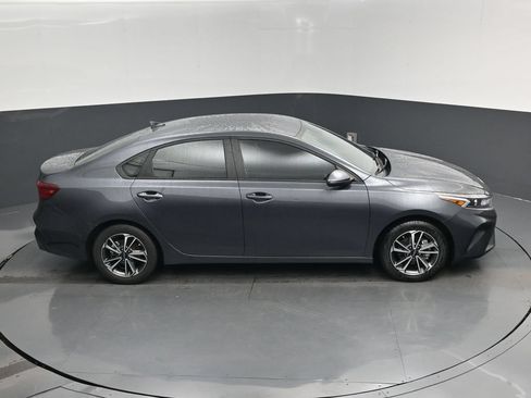 Used 2023 Kia Forte LXS w/ LXS Technology Package FWD image 13