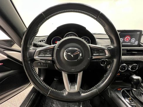 Used 2020 MAZDA MX-5 Miata RF Grand Touring RWD image 21