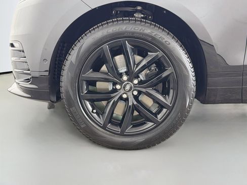 Certified 2026 Land Rover Range Rover Velar Dynamic SE AWD/4WD image 37