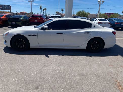 Used 2022 Maserati Quattroporte Modena Q4 AWD/4WD image 9