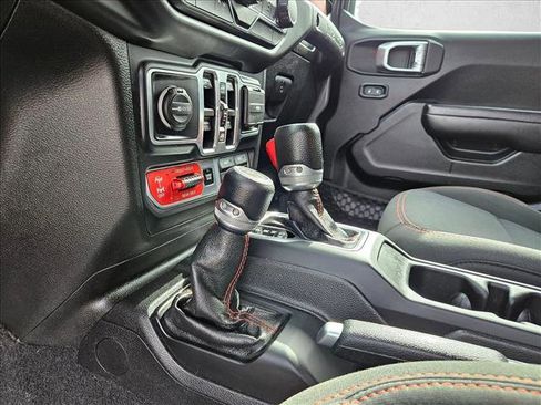 Used 2019 Jeep Wrangler Unlimited Rubicon AWD/4WD image 14