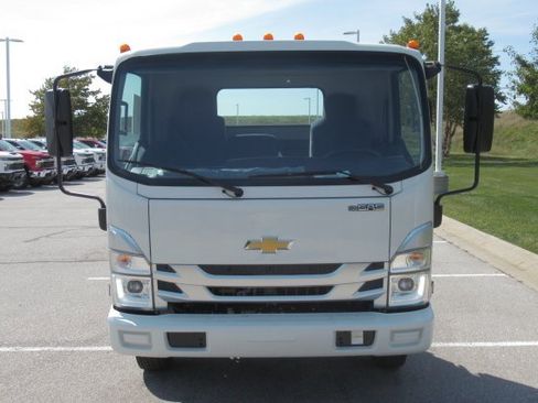 New 2025 Chevrolet Low Cab Forward image 8