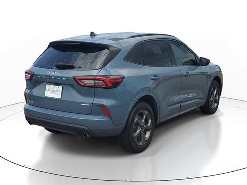Used 2023 Ford Escape ST-Line w/ Tech Pack #1 AWD/4WD image 4
