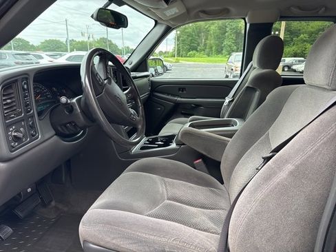 Used 2005 Chevrolet Silverado 1500 w/ Safe And Sound Package image 15