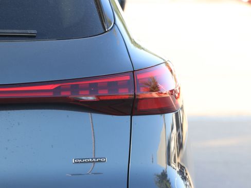 Used 2025 Audi Q5 Premium Plus image 11