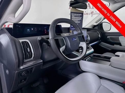 Certified 2025 Ford Expedition Platinum w/ Platinum Ultimate Package AWD/4WD image 10