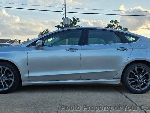 Used 2020 Ford Fusion SEL FWD image 22