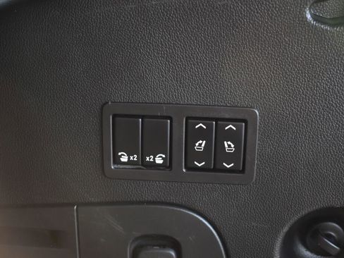 Used 2020 GMC Yukon SLT w/ Open Road Package image 31