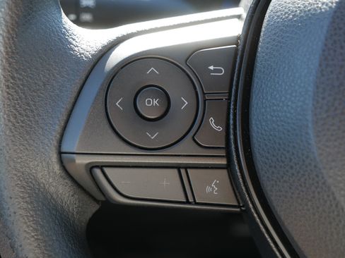 Used 2021 Toyota RAV4 LE AWD/4WD image 31