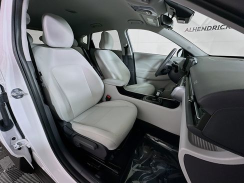 Used 2024 Hyundai Kona SEL image 27