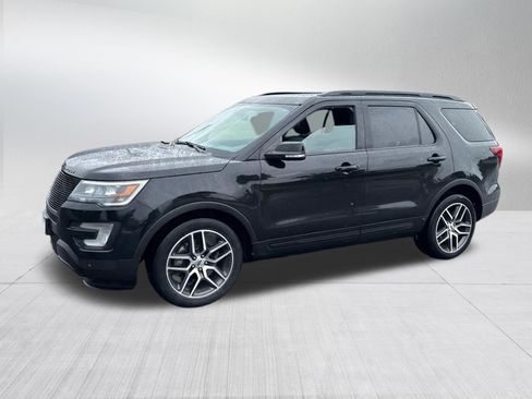Used 2017 Ford Explorer Sport w/ Equipment Group 401A AWD/4WD image 4