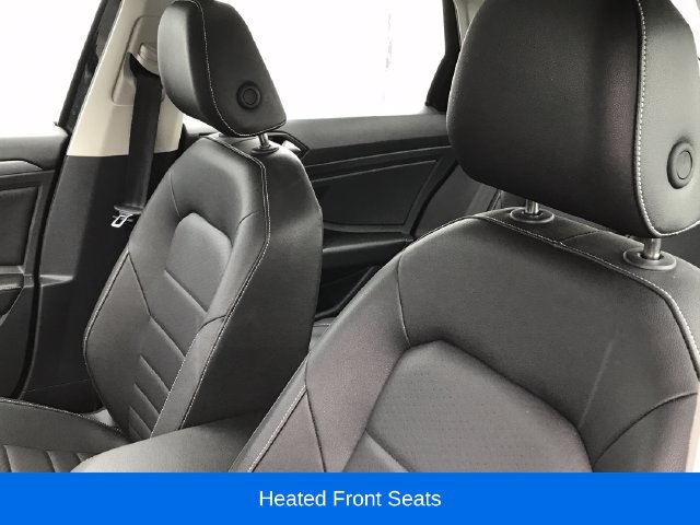 Used 2024 Volkswagen Jetta SE FWD image 4