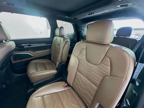 Used 2021 Kia Telluride SX w/ SX Prestige Package image 26