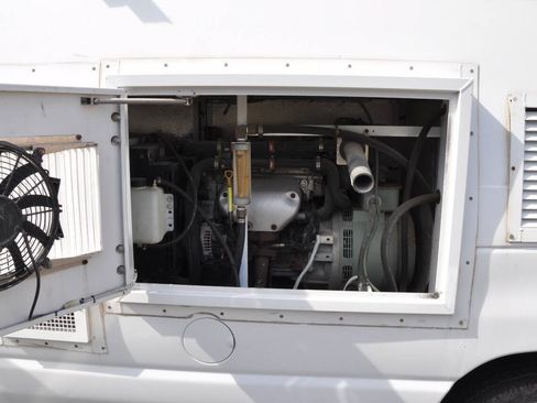 Used 2013 Ford E-250 and Econoline 250 RWD image 20