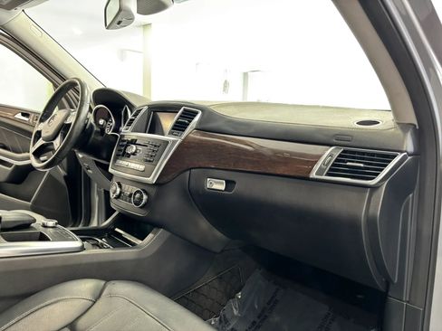 Used 2014 Mercedes-Benz GL 450 4MATIC image 10