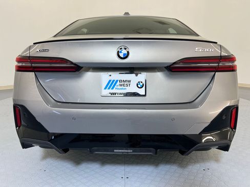 New 2026 BMW 530i xDrive w/ M Sport Package AWD/4WD image 10