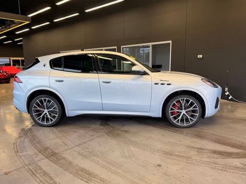 Used 2023 Maserati Grecale Modena AWD/4WD image 6