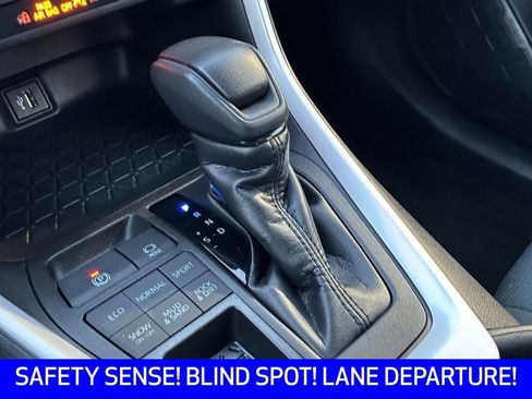 Used 2023 Toyota RAV4 XLE image 28