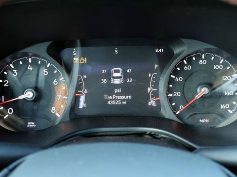 Used 2025 Jeep Compass Trailhawk w/ Trailer Tow Group AWD/4WD image 26