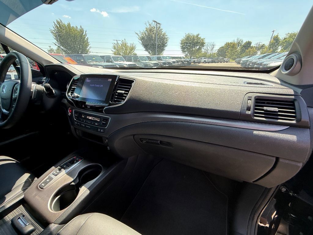 Used 2023 Honda Ridgeline RTL image 11