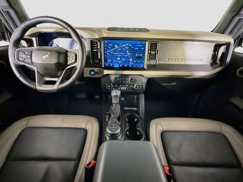 Used 2023 Ford Bronco Wildtrak AWD/4WD image 9