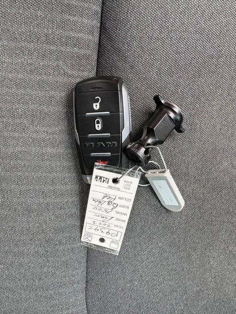 Used 2023 RAM 1500 Big Horn AWD/4WD image 6