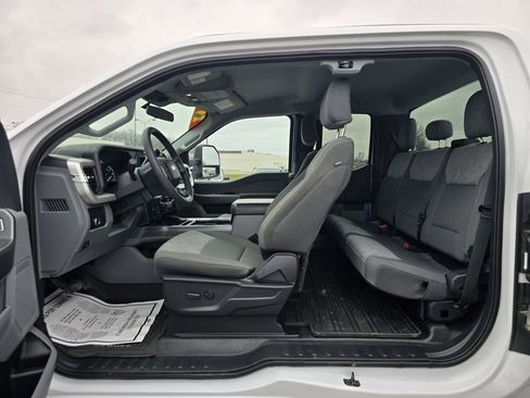 Used 2025 Ford F350 XLT image 24