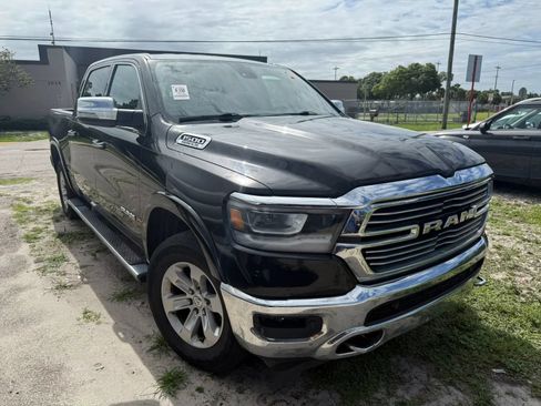 Used 2019 RAM 1500 Laramie AWD/4WD image 3