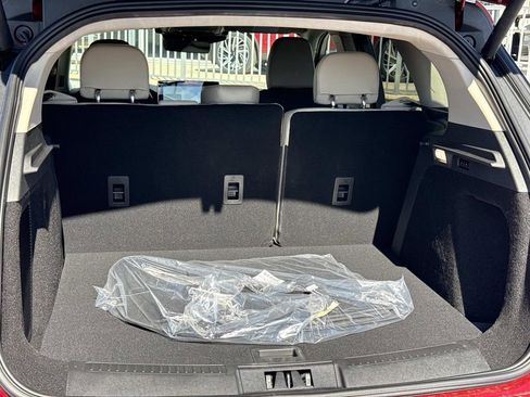 New 2026 Lincoln Corsair Premiere image 11