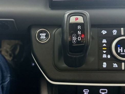 Used 2023 Land Rover Defender 130 First Edition image 16