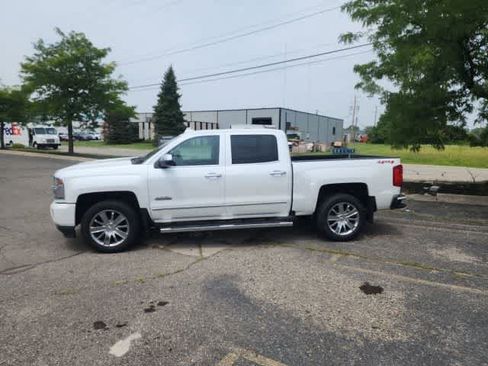 Used 2018 Chevrolet Silverado 1500 High Country w/ LPO, Protection Package AWD/4WD image 25