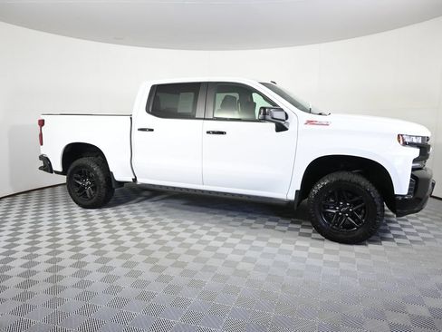 Used 2022 Chevrolet Silverado 1500 LT Trail Boss w/ Bed Protection Package AWD/4WD image 9