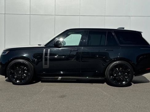 Certified 2025 Land Rover Range Rover SE AWD/4WD image 2
