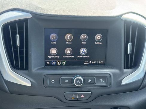 Used 2024 GMC Terrain SLE image 30