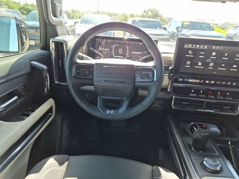 New 2026 GMC Hummer EV 4x4 Crew Cab w/ LPO, Dark Essentials Package image 31