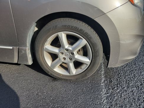 Used 2013 Nissan Quest SL FWD image 9