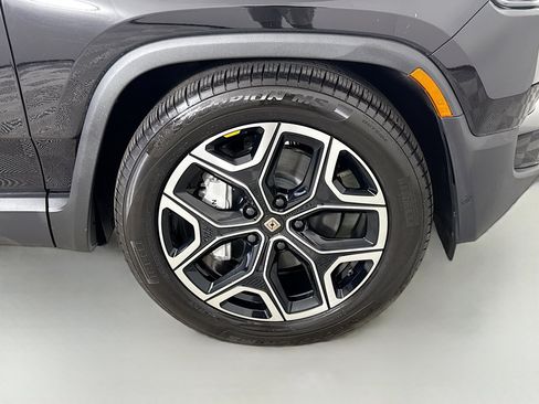 Used 2026 Rivian R1S Adventure AWD/4WD image 39