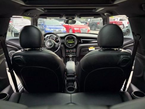 Used 2017 MINI Cooper 2-Door Hardtop image 27
