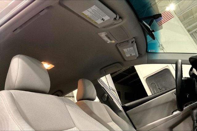 Used 2015 Toyota Camry LE FWD image 22