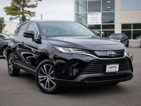 Used 2023 Toyota Venza LE AWD/4WD image 7