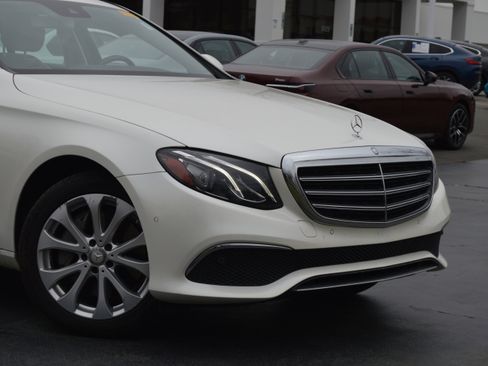 Used 2017 Mercedes-Benz E 300 E 300 Luxury image 2