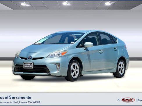 Used 2012 Toyota Prius Two FWD image 1