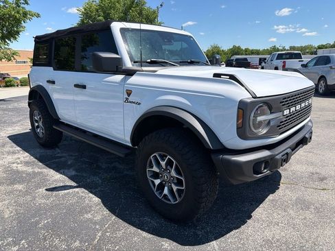 Used 2022 Ford Bronco Badlands AWD/4WD image 2