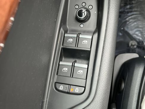 Used 2023 Audi A4 2.0T Premium w/ Convenience Package image 48