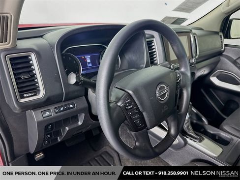 Used 2022 Nissan Frontier SV w/ Technology Package image 9