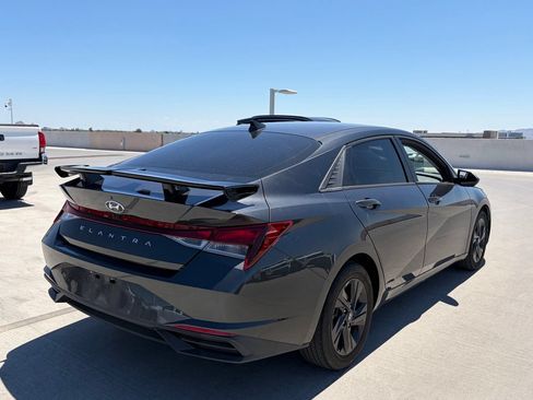 Used 2023 Hyundai Elantra SEL FWD image 3