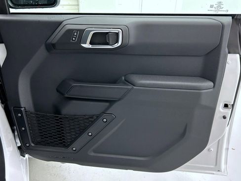New 2025 Ford Bronco 4-Door image 16